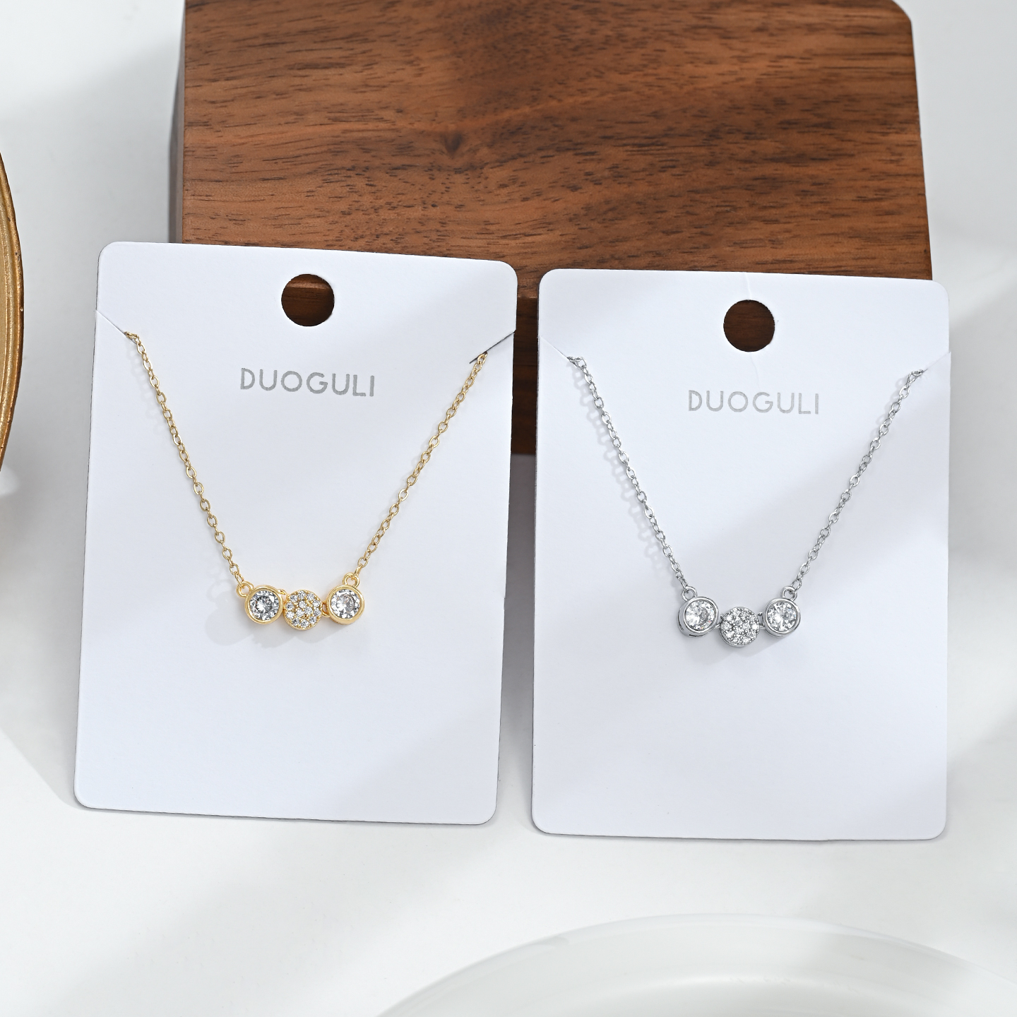 La luz del lujo de las estrellas pequeñas cadena de clavícula estilo de las mujeres collar de temperamento de alta calidad del sentido para el regalo de la novia
