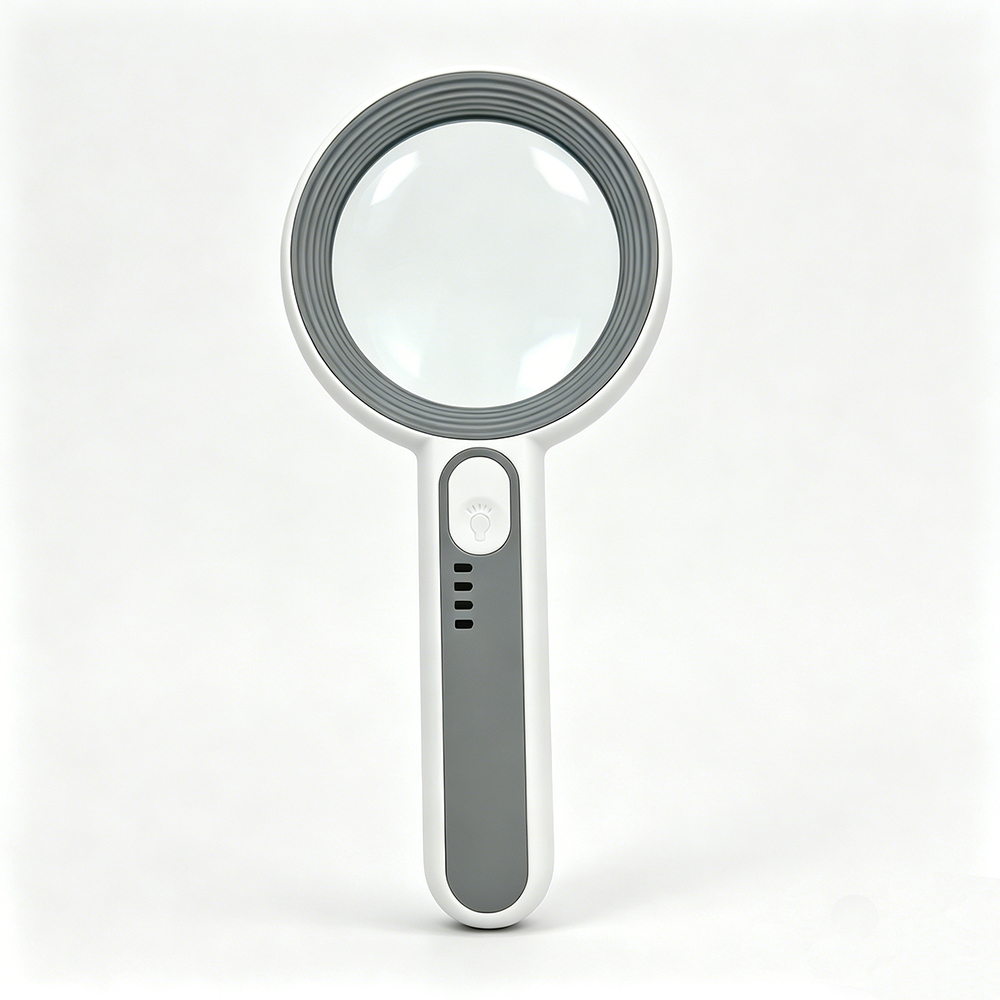 Magnifying glass with a lamp