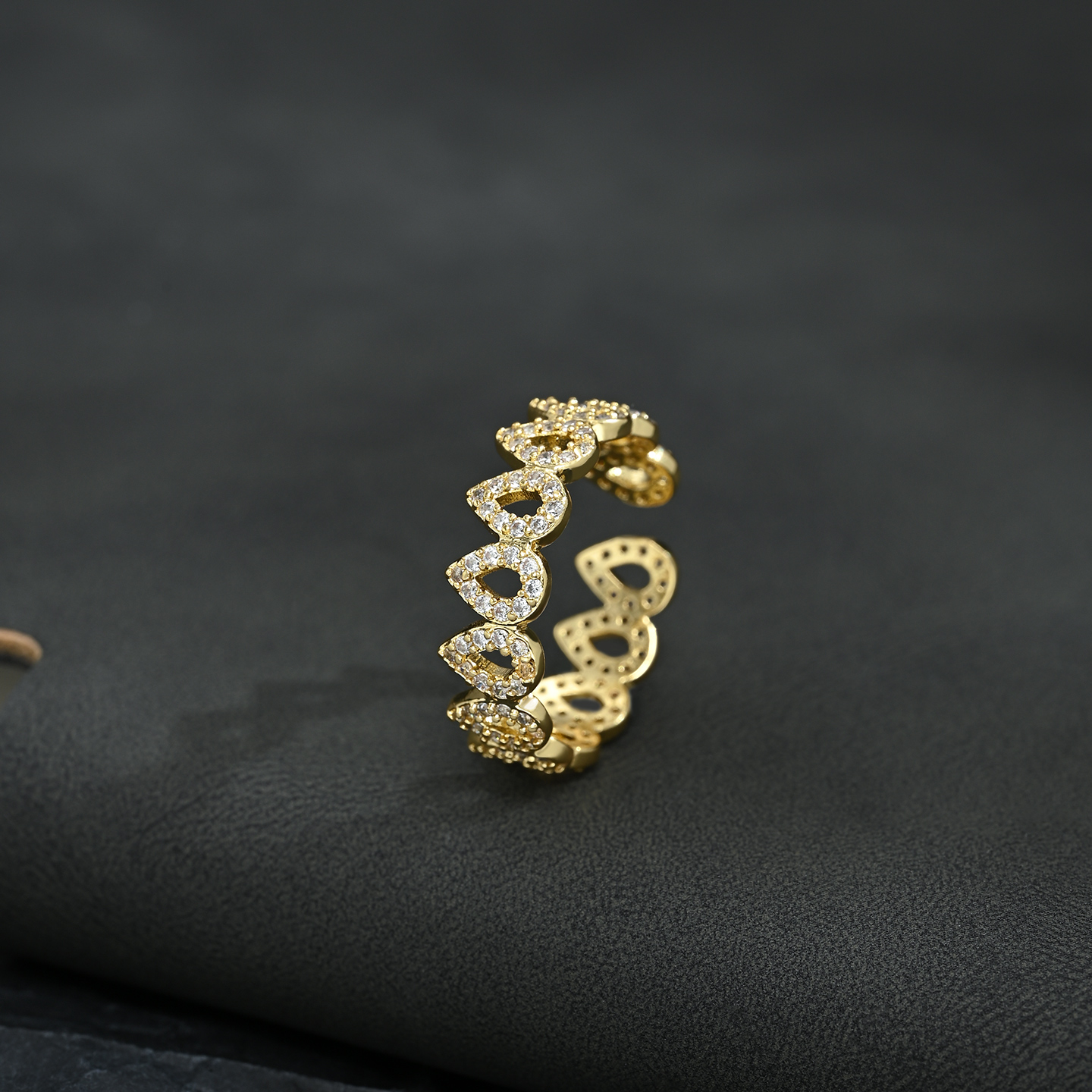 Moda europea y americana versátil corazón abierto ajustable anillo diario versátil Application Scenario