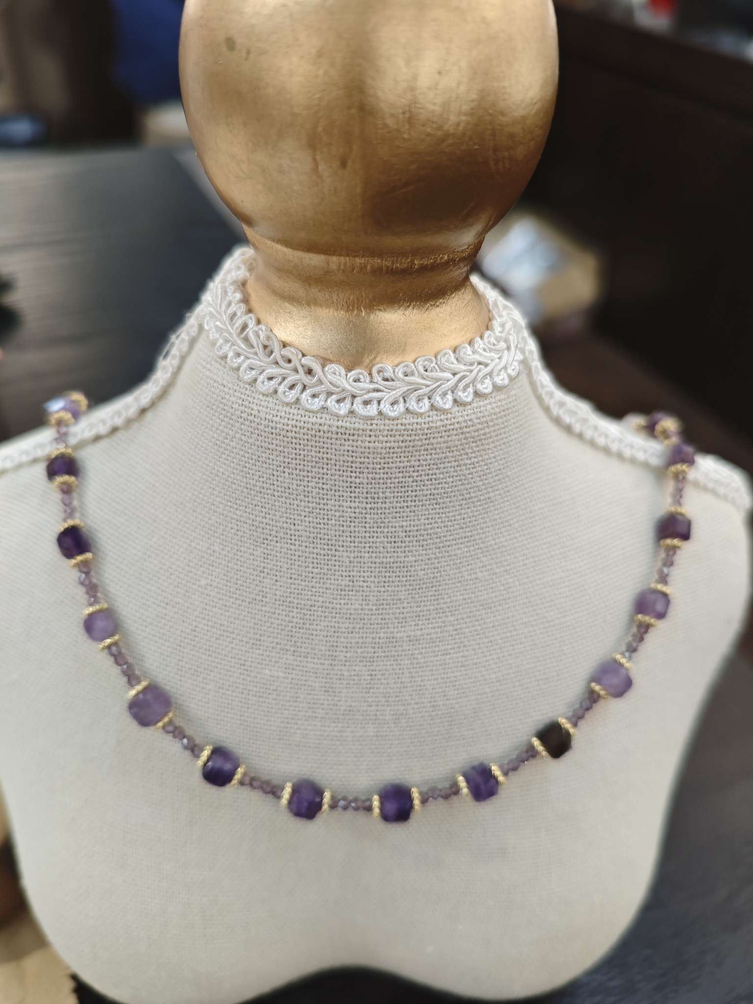 New necklace, a fashionable and elegant amethyst natural stone necklace Item Picture