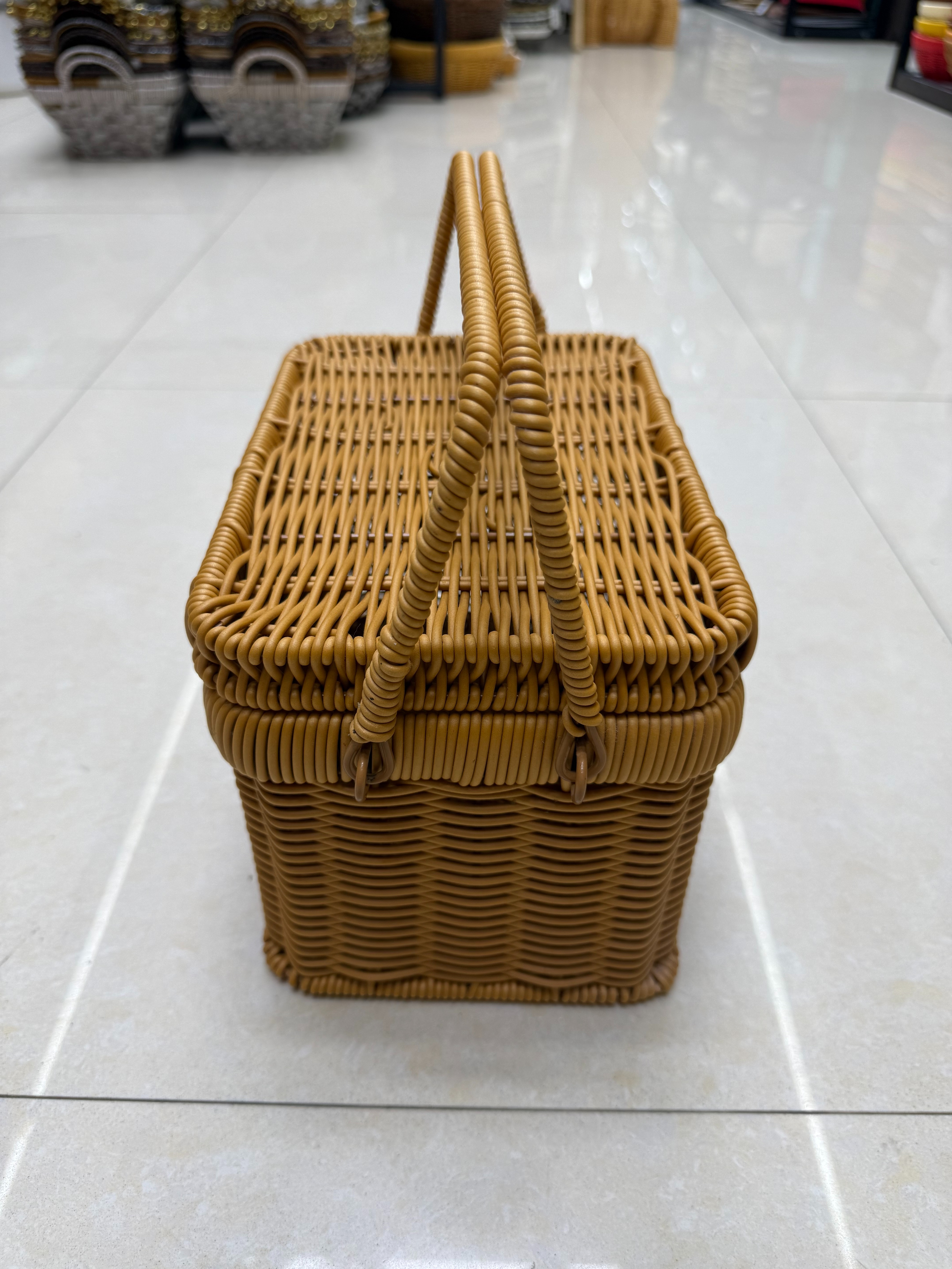 سلة المسطحات ذات أغلفة المغلفة بأغلفة الكتب، Item Picture