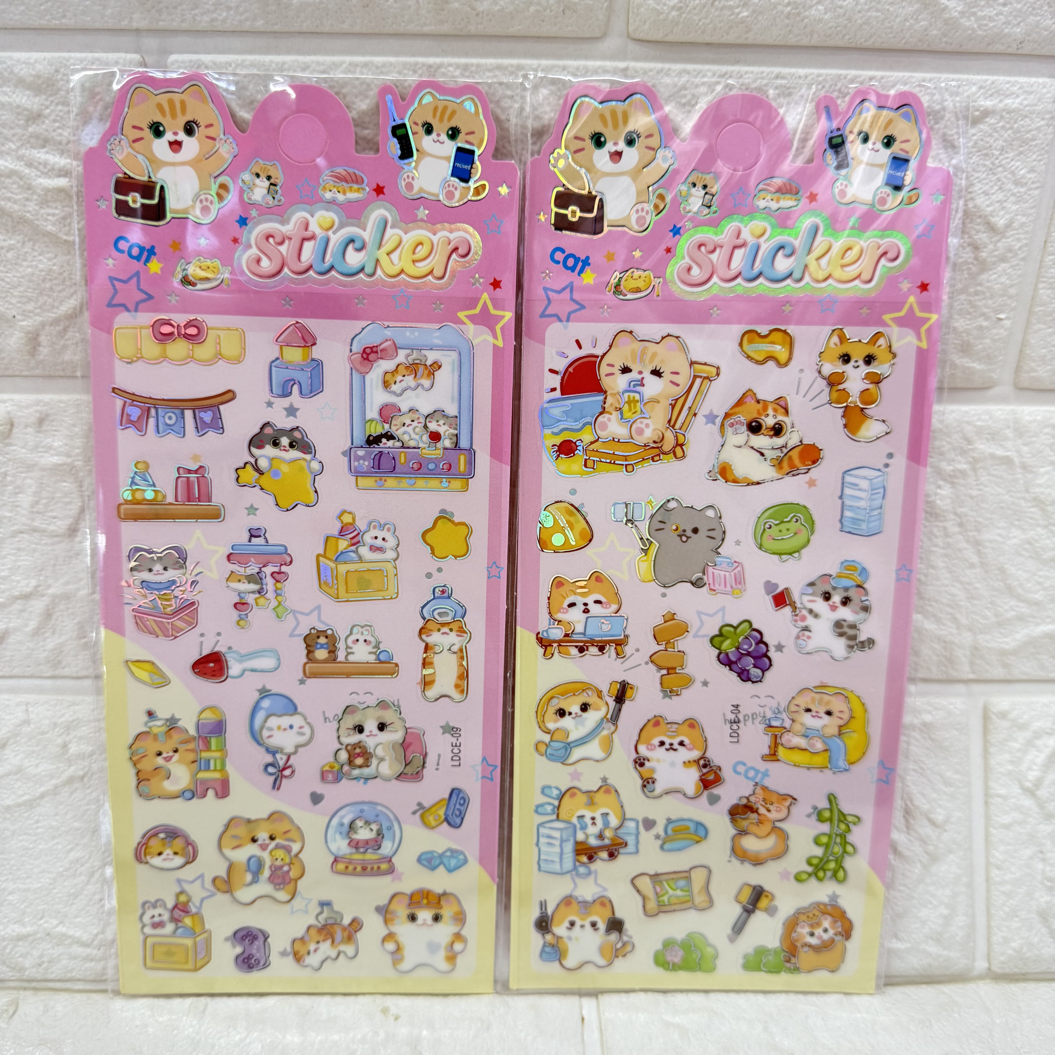 Cute cat-themed gilding landscape sticker set, cartoon cat gilding DIY planner stickers, cute animal transparent stickers, traceless material stickers Application Scenario