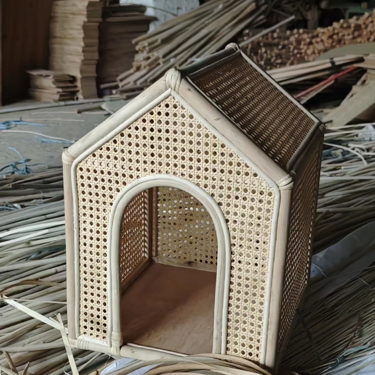 Felt cat bed, pet house, cat climbing frame, integrated pet bed climbing frame details Picture
