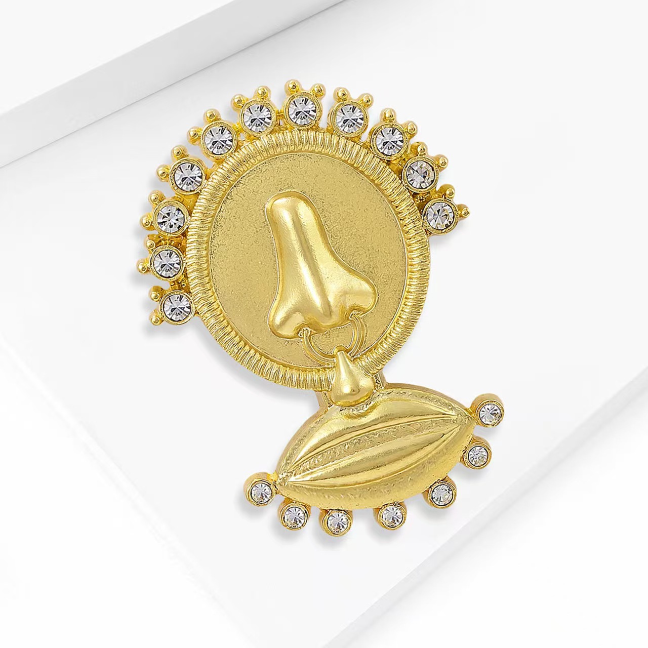 تصميم شخصي، بدلة، دبوس أنفي، معطف طف، مجوهرات details Picture