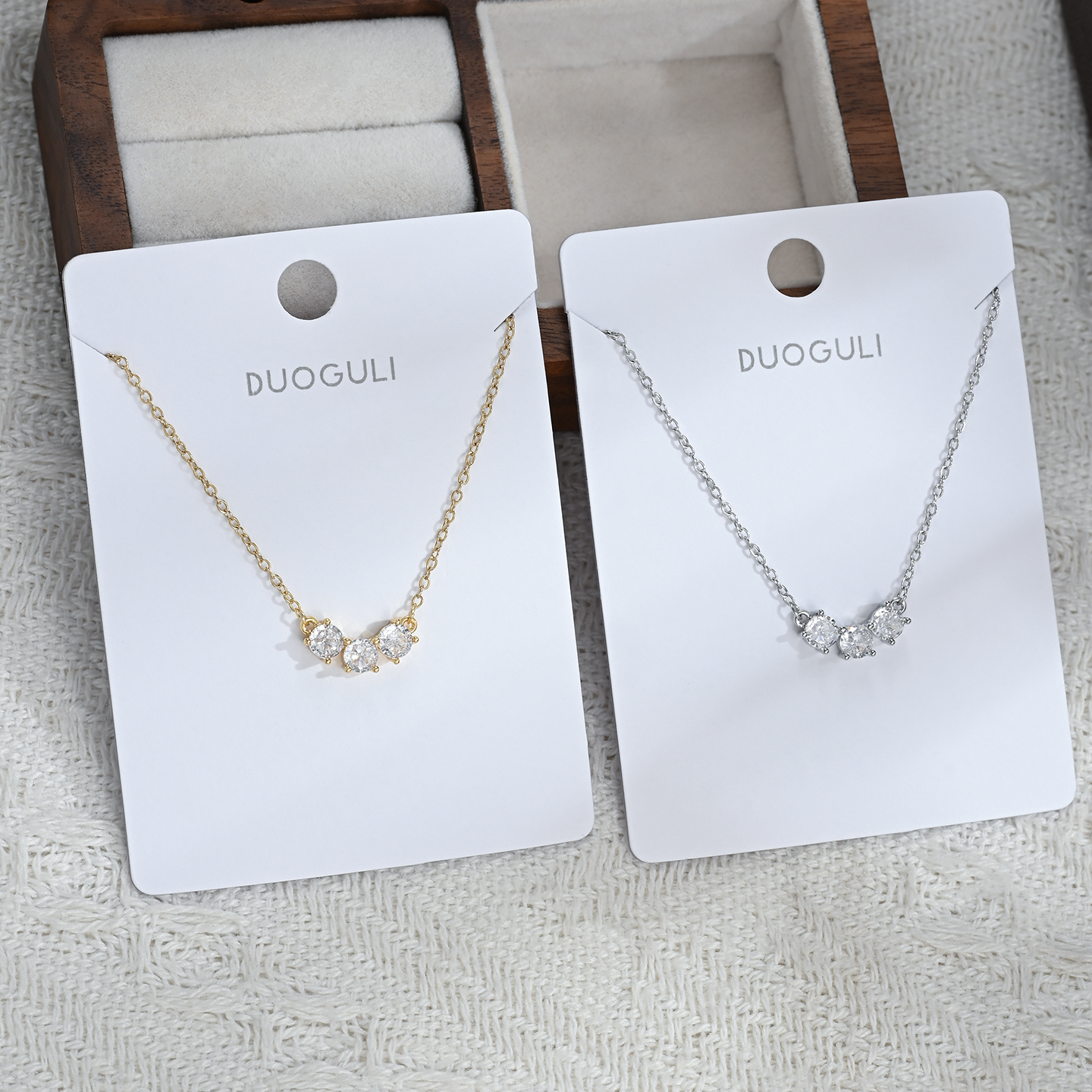 Simple y elegante diseño sentido collar temperamento premium collar versátil