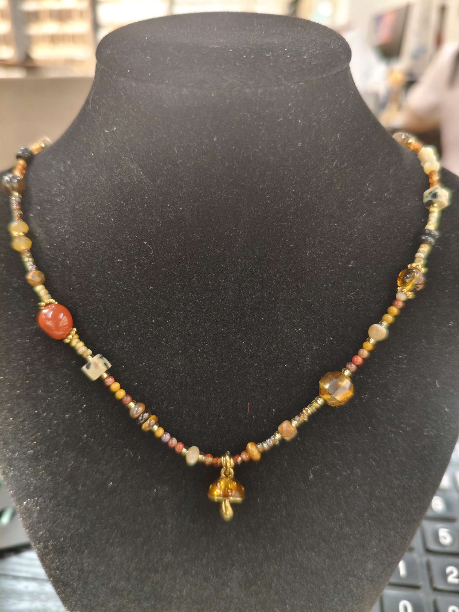 New natural stone necklace, retro beaded golden small mushroom pendant necklace