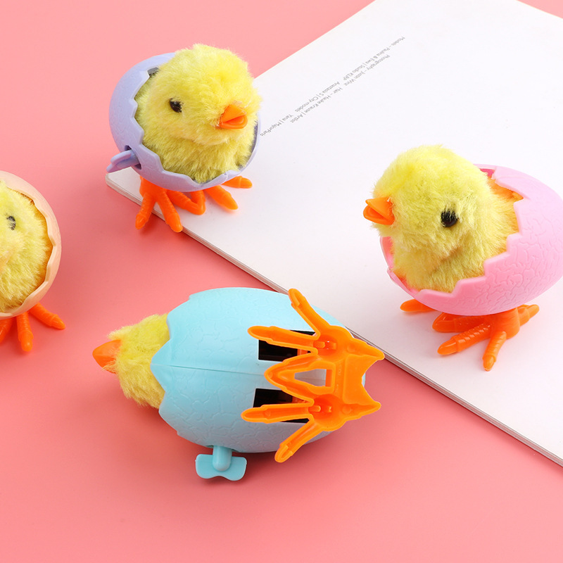 New and unique plush wind-up chicks from the toy street stall for Christmas, nostalgic children's toys Specification image