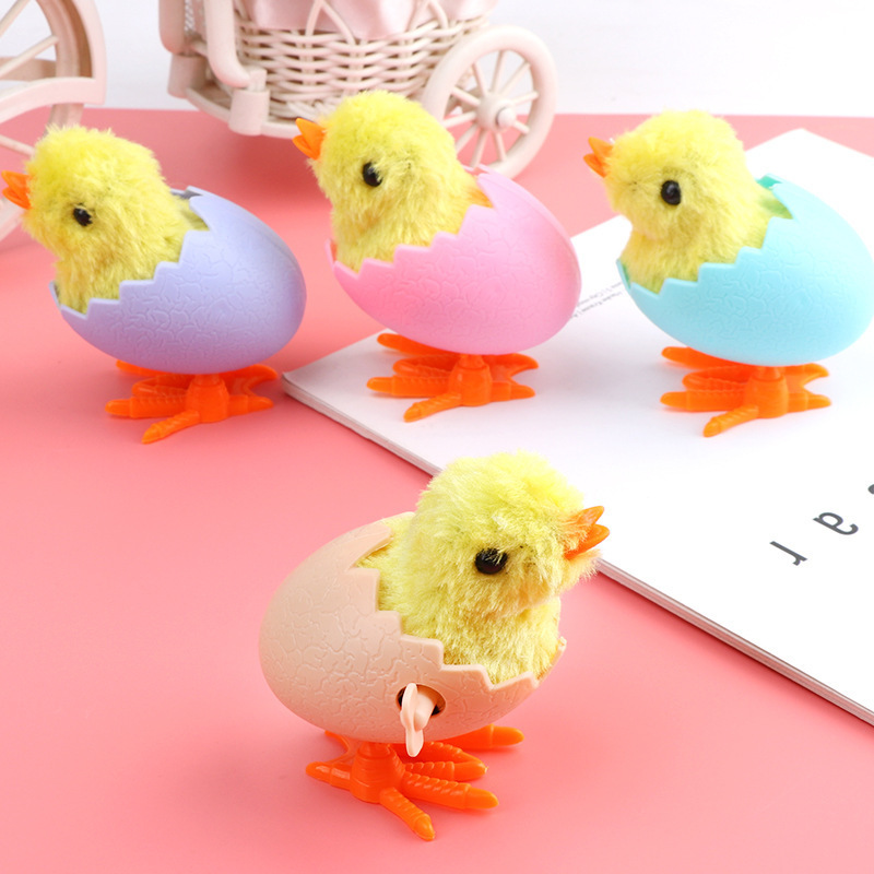 New and unique plush wind-up chicks from the toy street stall for Christmas, nostalgic children's toys Application Scenario