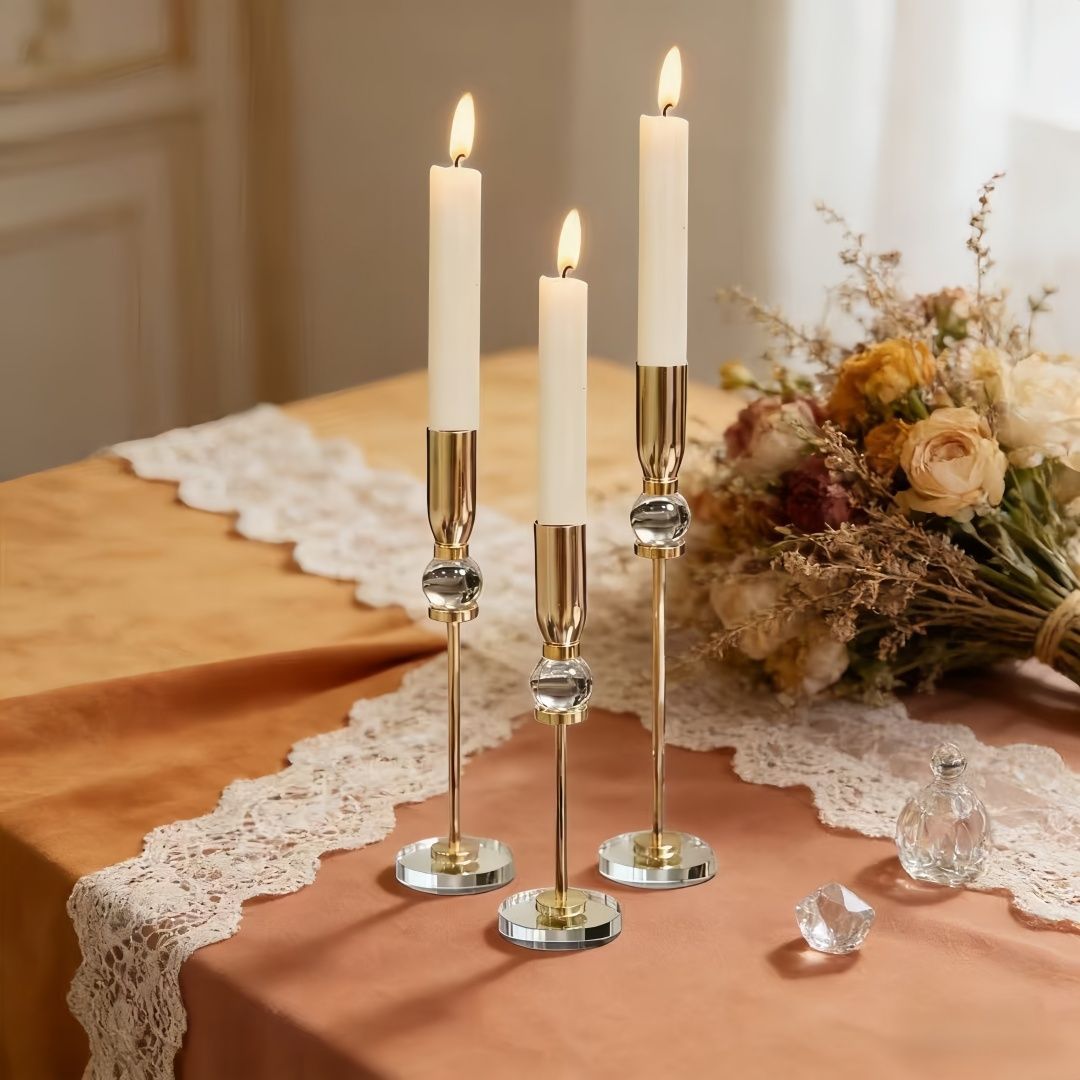 European and Nordic modern romantic transparent crystal candlestick dining table, wedding props, wedding candlelight dinner ornaments detail image 5