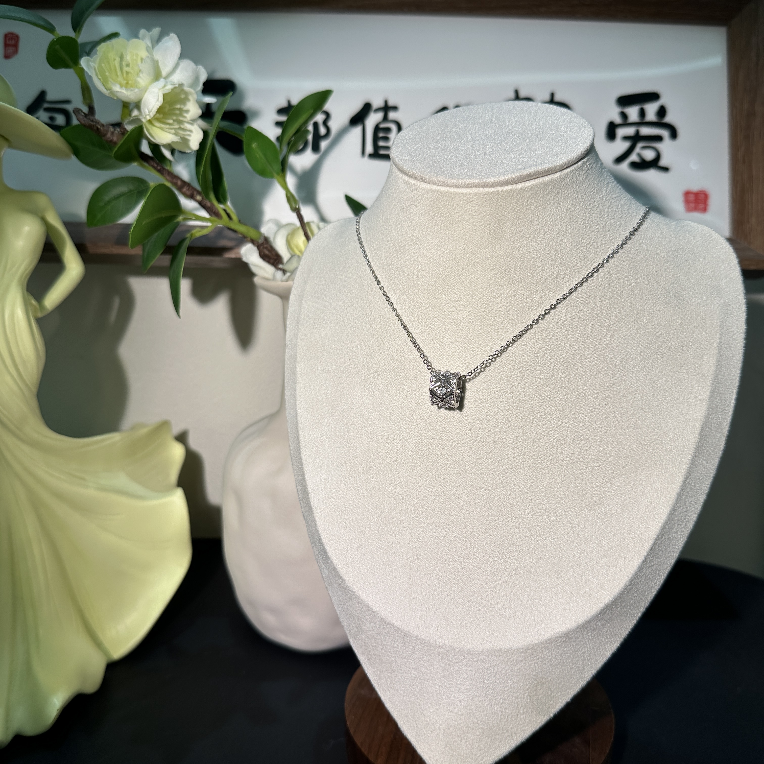 铜镀24k金广东工艺白锆路路通项链时尚百搭推荐 Item Picture