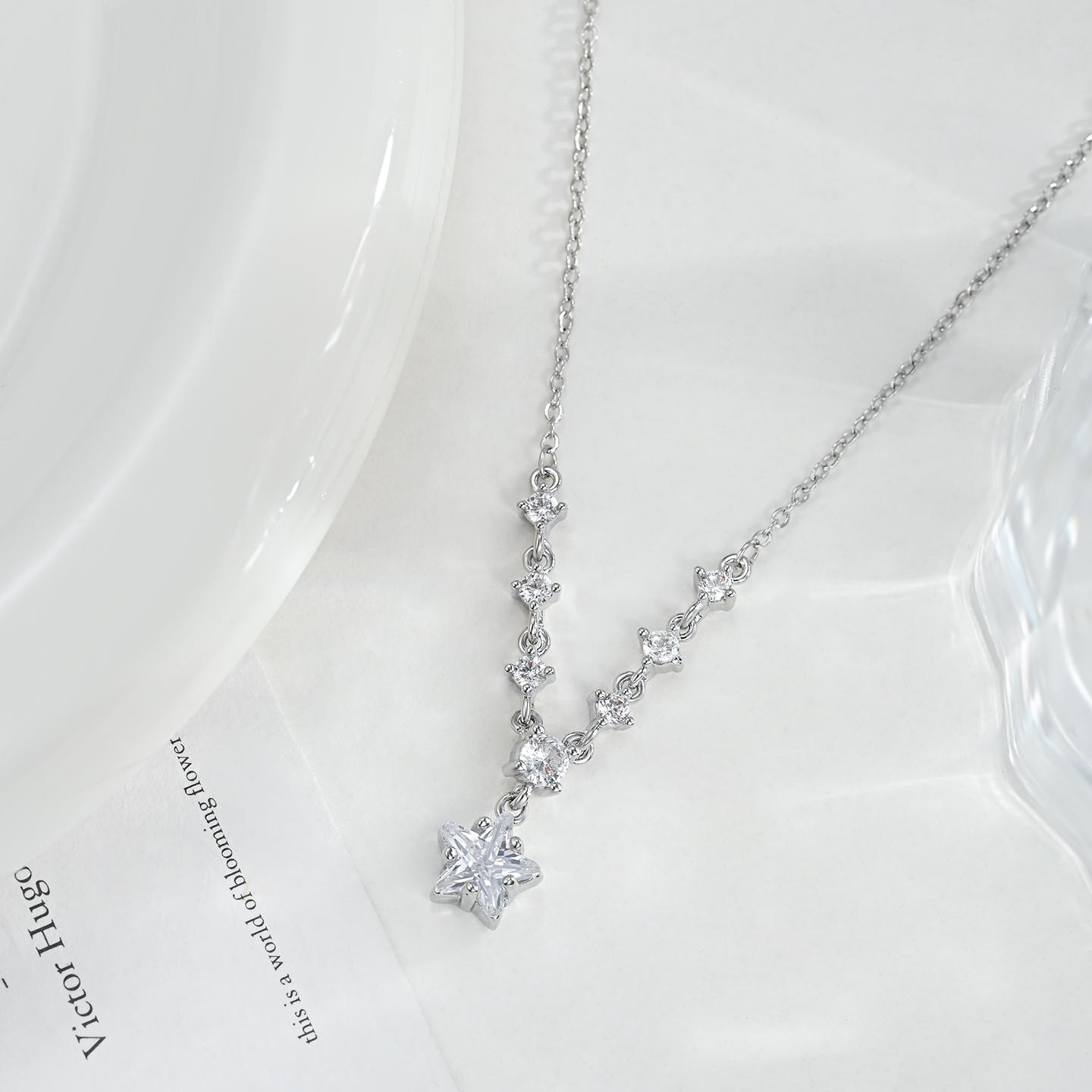 Moda versátil temperamento dulce lindo viento exquisita mujer estilo japonés y coreano estrella con diamantes collar pic 3