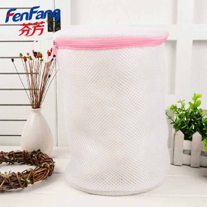 محافظ الصدر الأبيض الخفيف مع أكياس غسيل الملابس الداخلية ذات الحجم الكبير Item Picture
