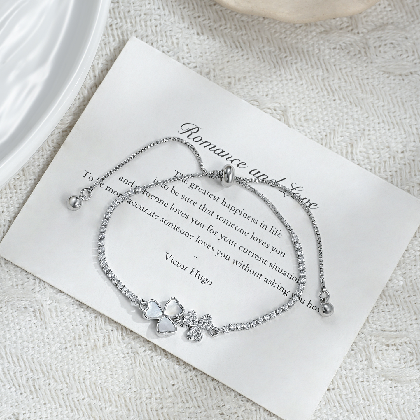 Nuevo exquisito nicho trébol pulsera pull-pull ligero accesorios de lujo para niñas Specification image