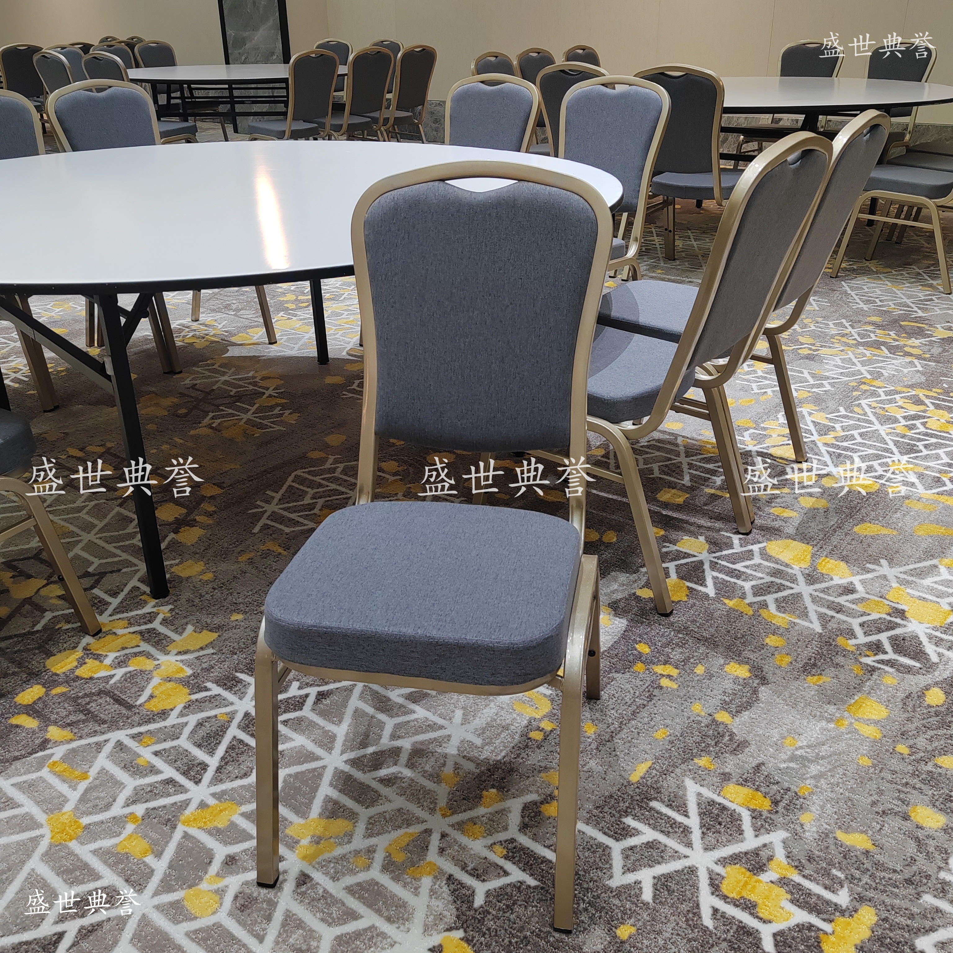 Wuhu five-star hotel catering furniture, conference center wedding banquet tables and chairs, hotel multi-functional hall folding steel chairs