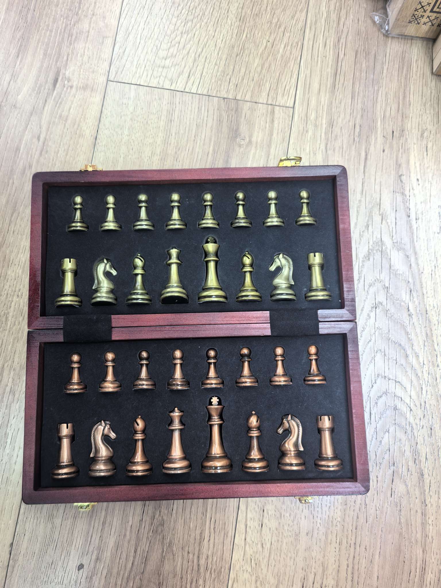 棋子国际象棋套装 木质磁吸便携旅行款详情图1