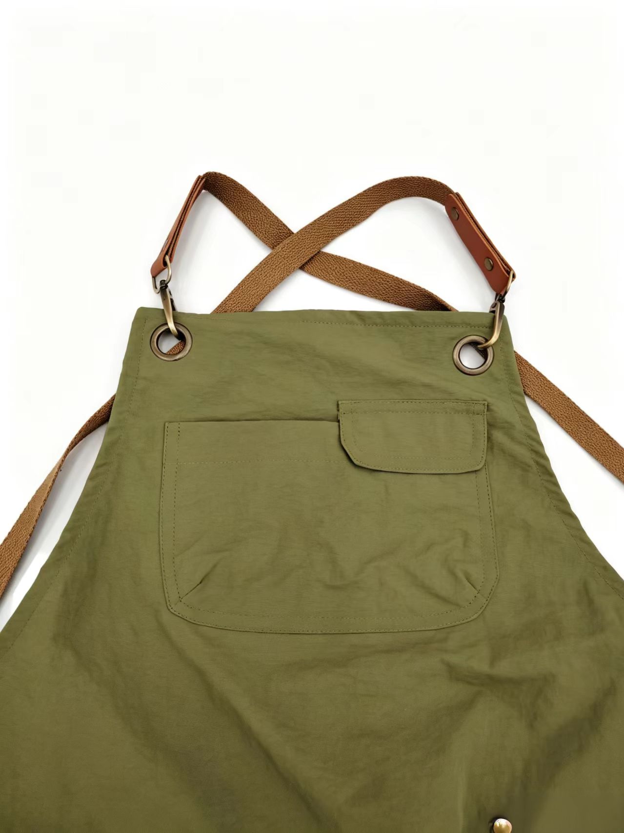 Waterproof and oil-draining aprons, household cleaning aprons, commercial work clothes aprons Application Scenario