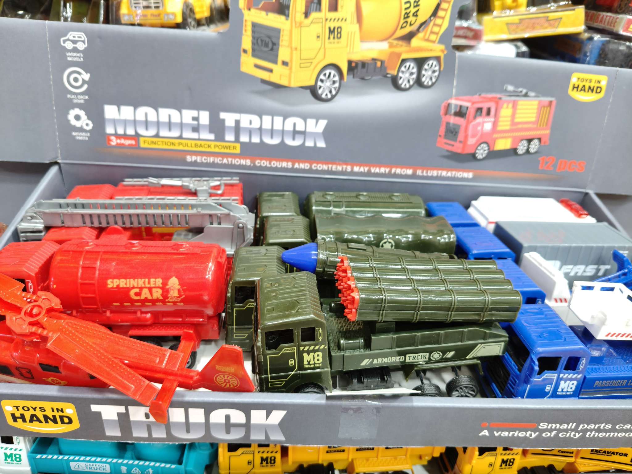 Toys, plastic engineering vehicles, military vehicles, 4 mixed sets, Lego building block toys, educational and educational building block toys. Windowed box set, with mixed styles and colors. details Picture
