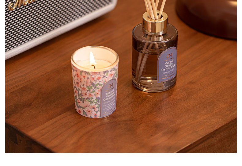 Exquisite gift box of Gardenia and lavender scented candles pic 6