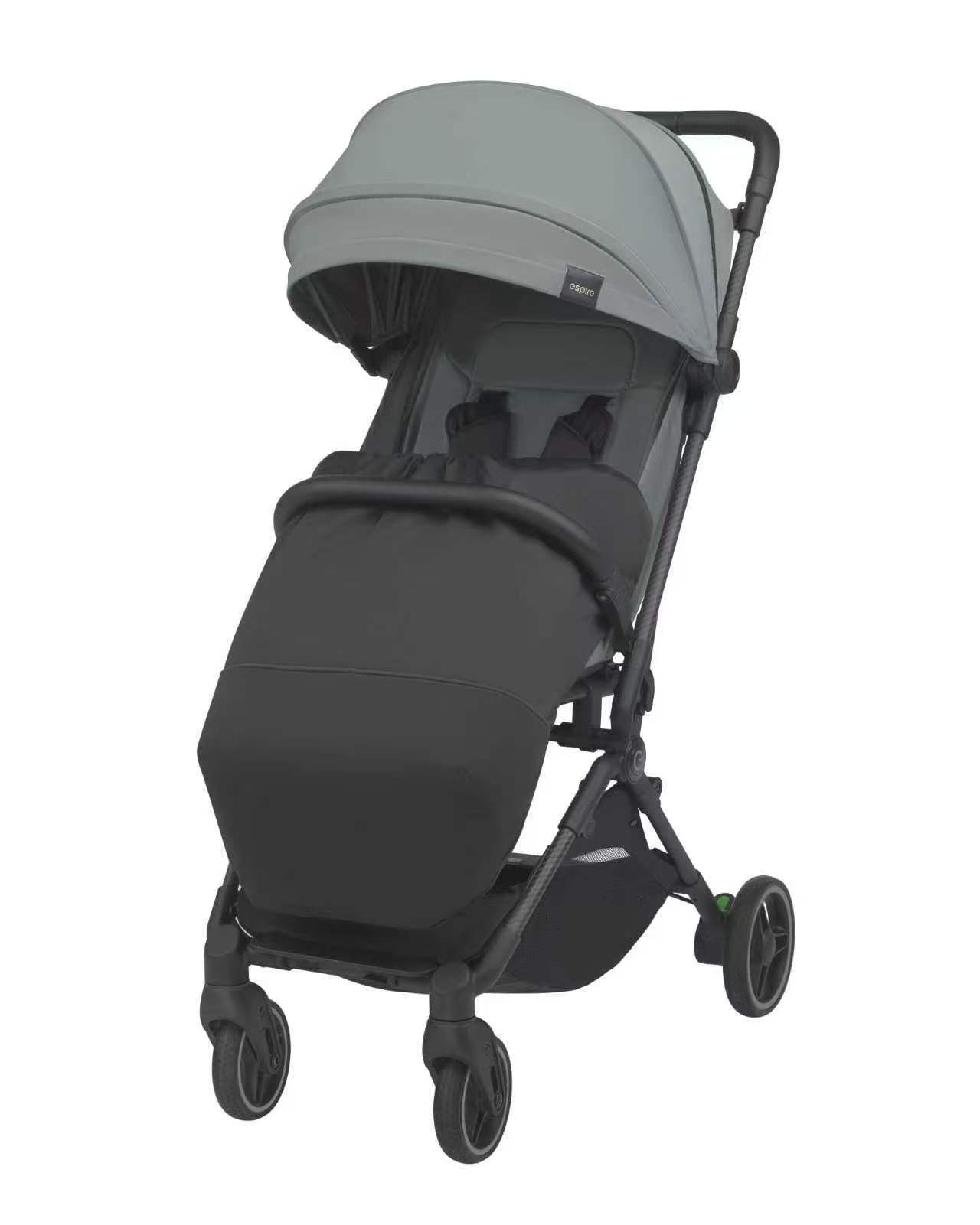 Carbon fiber baby stroller with one-click retraction, suitable for boarding planes. Lightweight stroller with foot covers detail image 5