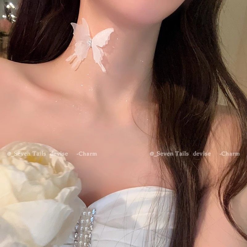 Zhuang Sheng Mengdie ~ Butterfly choker Necklace, Sweet, Cool, Hot Girl, Internet celebrity, Cold style Zhuang Sheng Mengdie ~ Butterfly choker Necklace, Sweet, Cool, Hot girl, Internet celebrity, cold style on Instagram, Zhuang Sheng Mengdie detail image 6