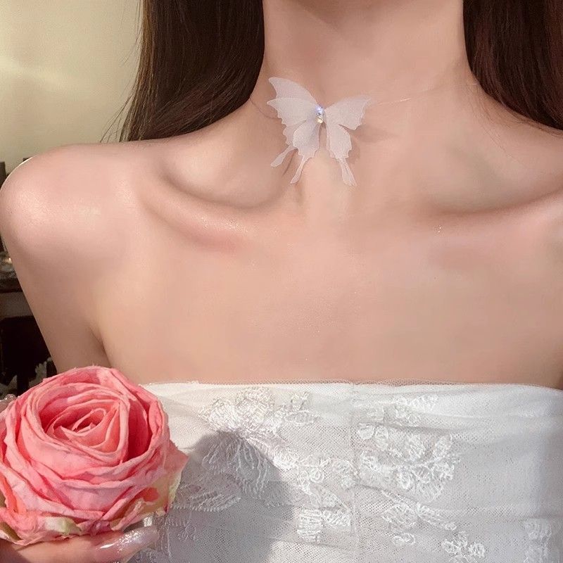 Zhuang Sheng Mengdie ~ Butterfly choker Necklace, Sweet, Cool, Hot Girl, Internet celebrity, Cold style Zhuang Sheng Mengdie ~ Butterfly choker Necklace, Sweet, Cool, Hot girl, Internet celebrity, cold style on Instagram, Zhuang Sheng Mengdie Application Scenario