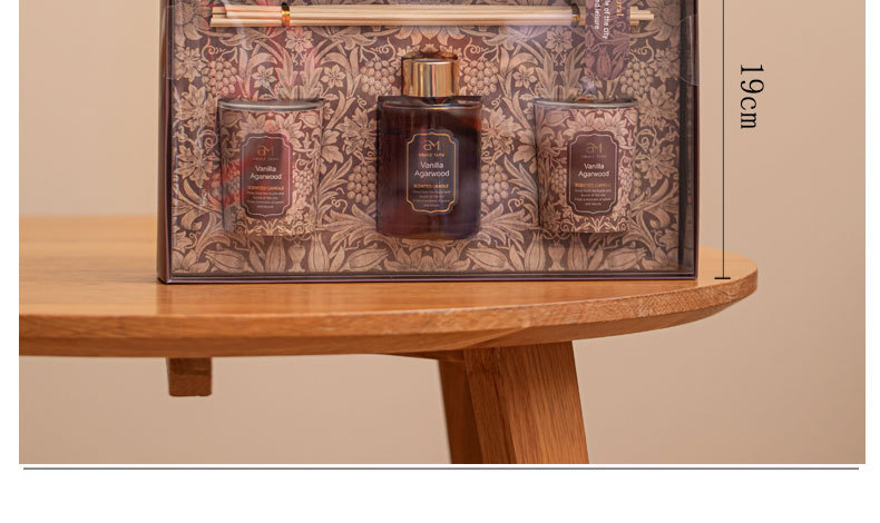 Sandalwood ROSE, Vanilla Agarwood Scented Candle WILD ROSE Exquisite Gift Box pic 4