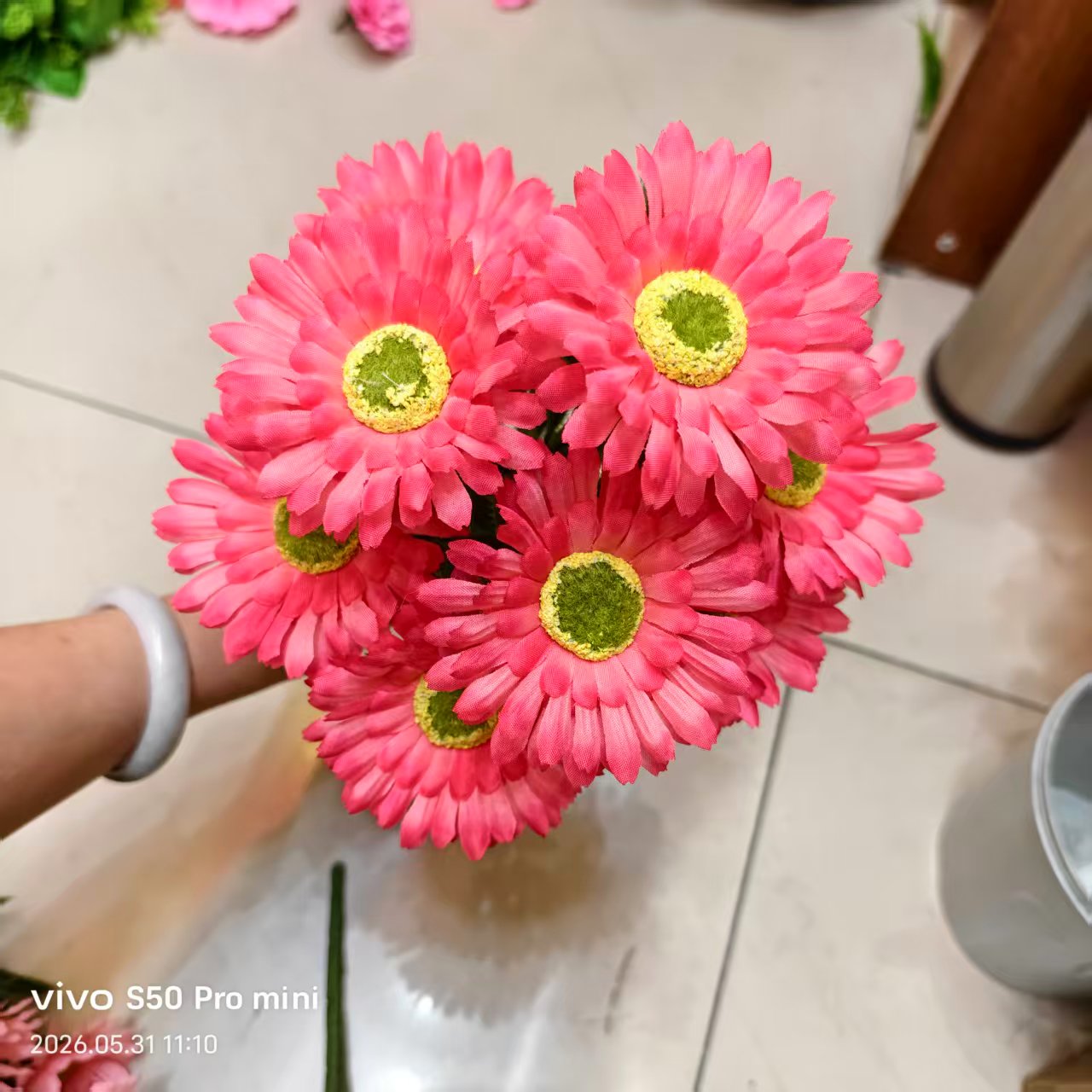 假花/假花灯/仿真花/塑料/花朵装饰细节图