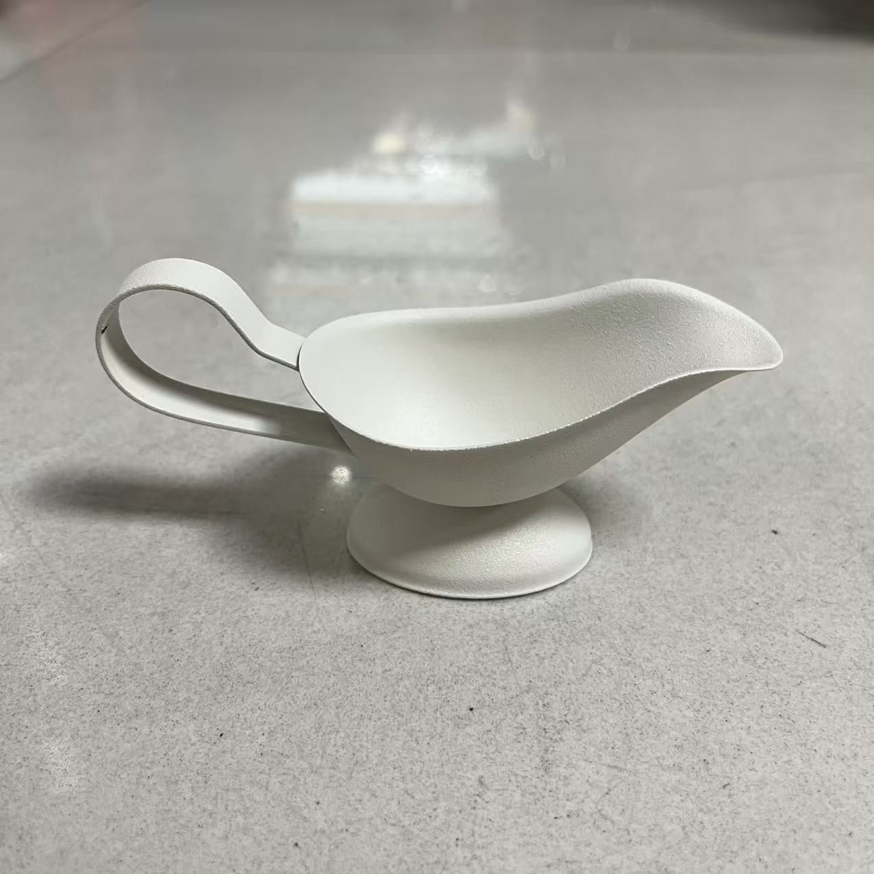Hotel supplies: Stainless steel sauce cups, colorful sauce boats details Picture