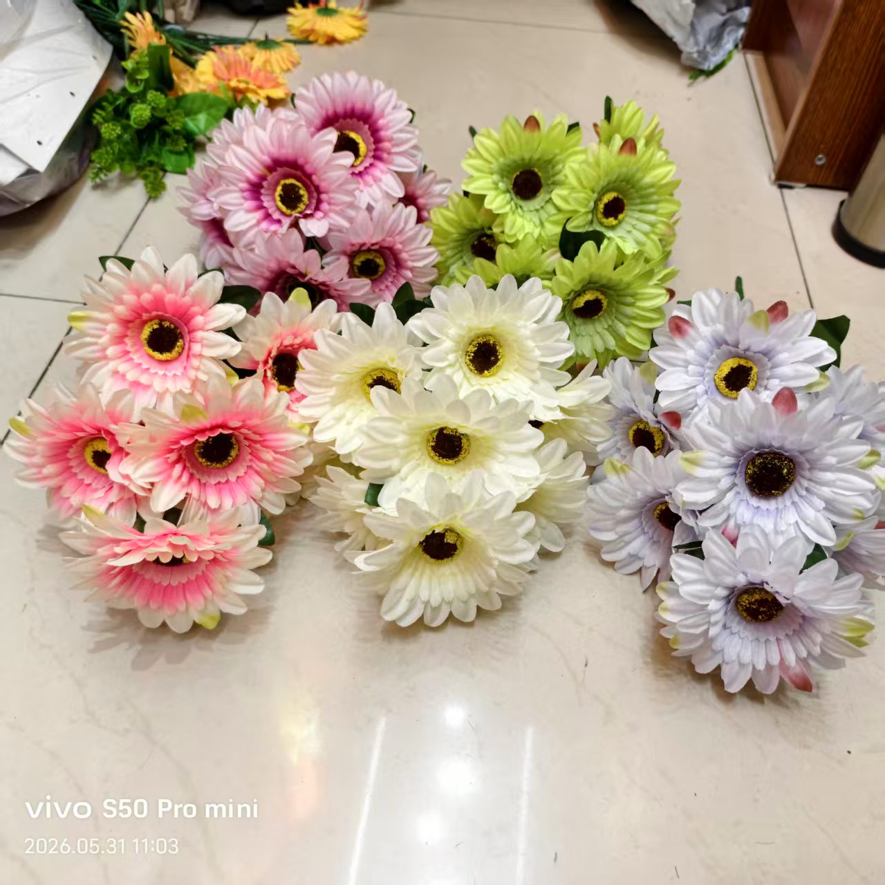 仿真花装饰花塑料花假花手工花材料家饰塑料花仿真9头绢花塑料花假花婚庆DIY手工花人造花拍摄道具