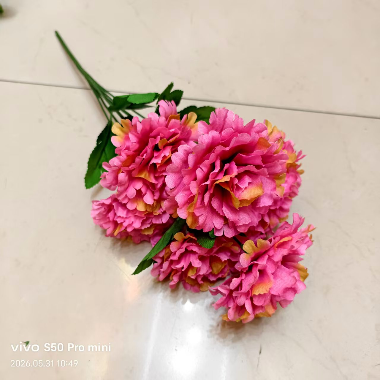 Artificial flowers, decorative flowers, plastic flowers, artificial flowers, handcrafted flowers, materials for home furnishings, plastic flowers, 7-head artificial lilac flowers, silk flowers, plastic flowers, artificial flowers, wedding DIY handcrafted flowers, artificial flowers, shooting props Application Scenario