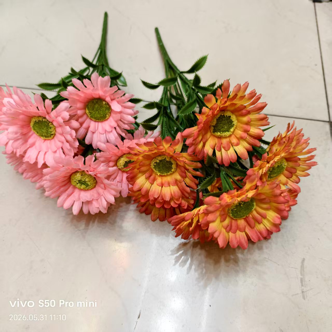假花/假花灯/仿真花/塑料/花朵装饰白底实物图