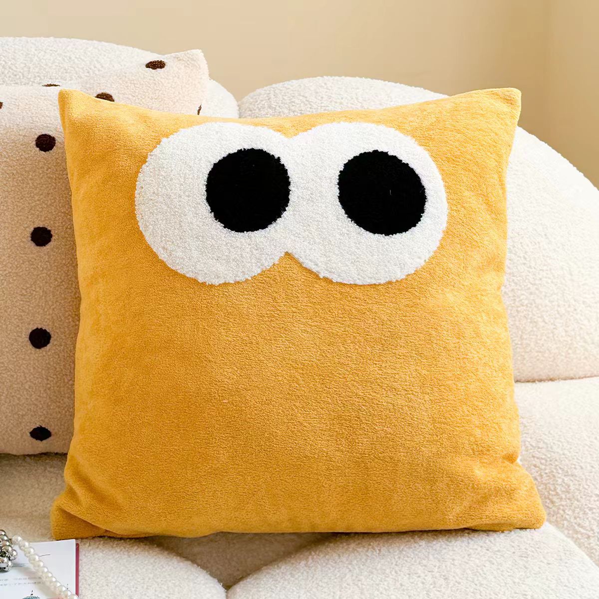Ins-style Nordic sofa pillow, cute cartoon big eye sofa pillow cushion pillow