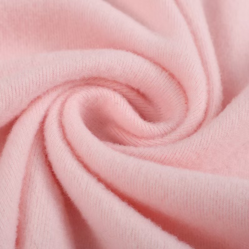 1×1 ribbed German velvet fabric for warmth, with a knitted fabric for the collar, cuffs and hem Specification image