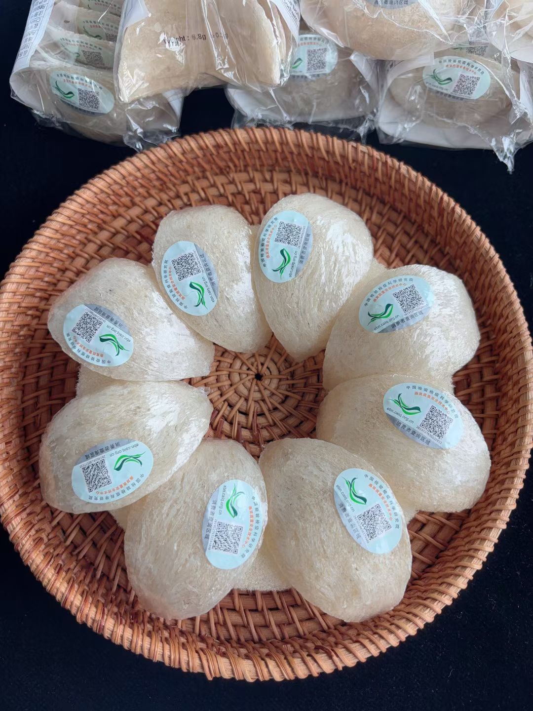 High-quality traceable code bird's nests, from Malaysia and Indonesia. One box weighs 100 grams. The price ranges from 1,250 to 1,650 yuan. It can also be sold individually. detail image 12