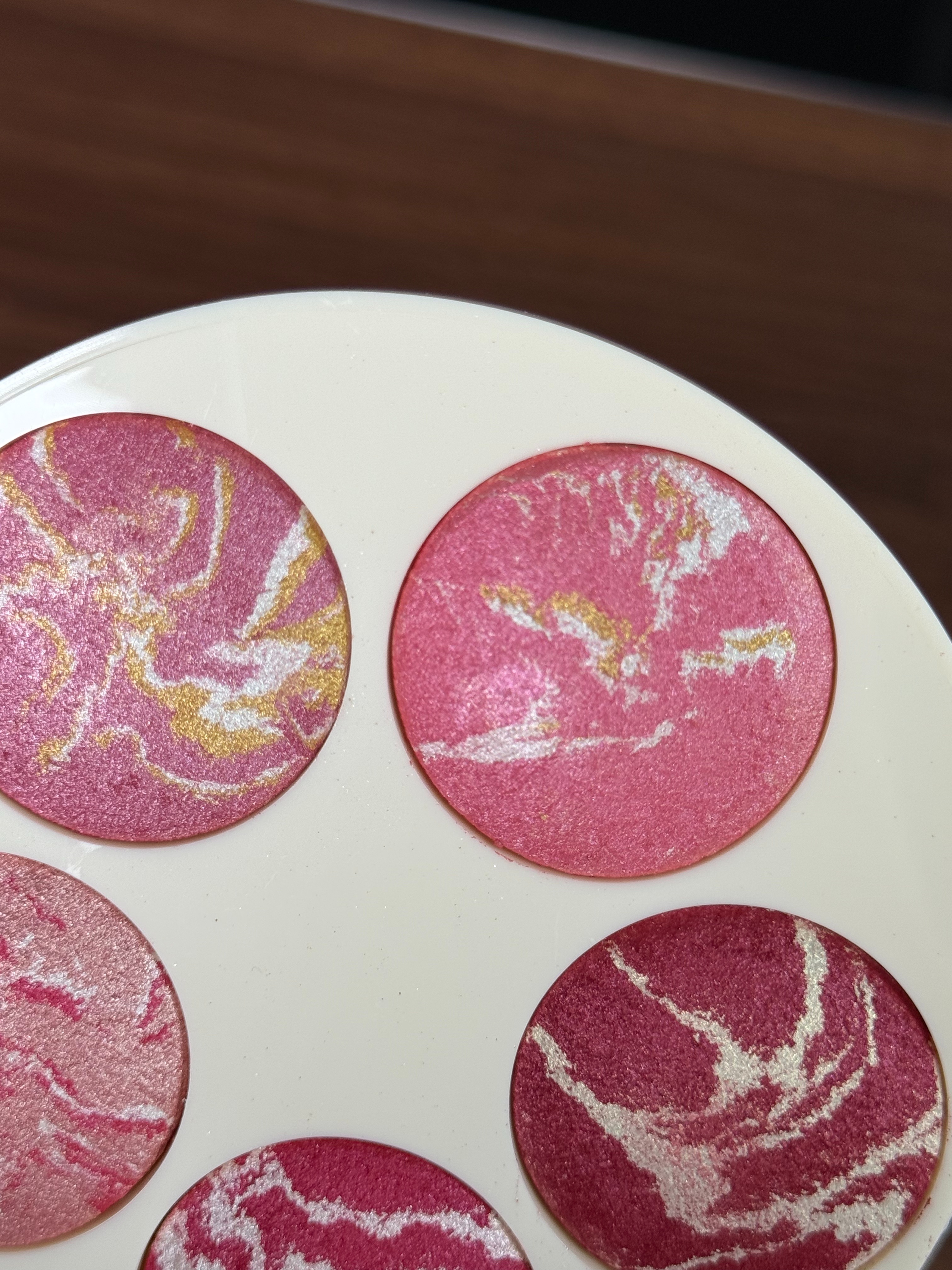 Cross-border pearlescent facial blush, highlighter Contouring powder box, Sequined Highlighter matte eyeshadow, baking powder, five-color blush plate Item Picture
