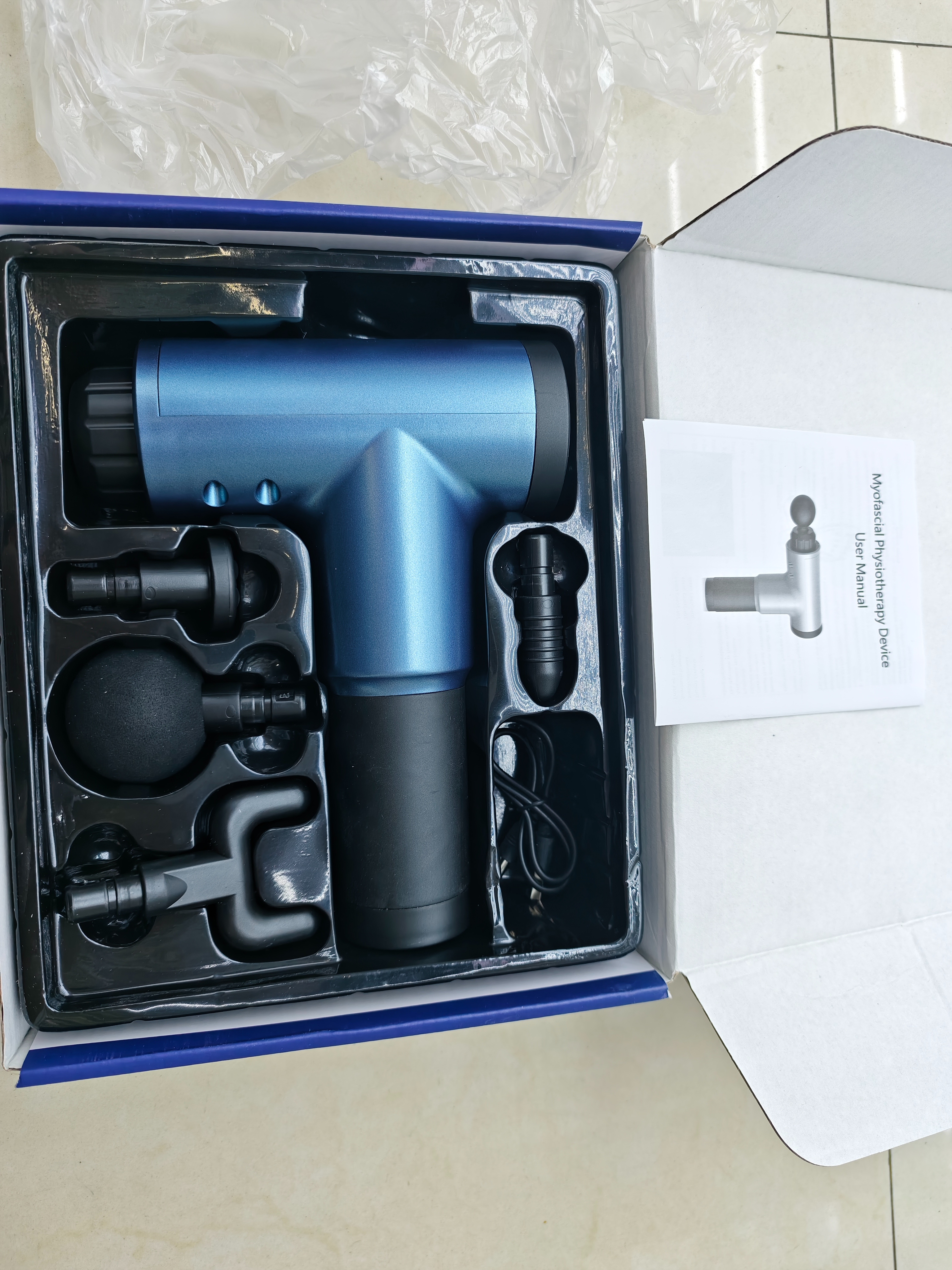 The 320 fascia gun is a portable fitness equipment for muscle relaxation, leg, waist and cervical vertebrae massage details Picture