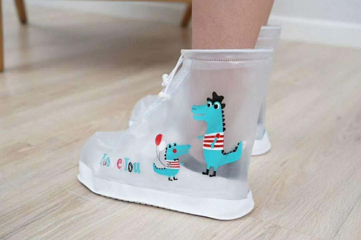 Thickened PVC transparent cartoon crocodile rain shoe covers for women's long boots, waterproof and anti-slip, specially designed for rainy days