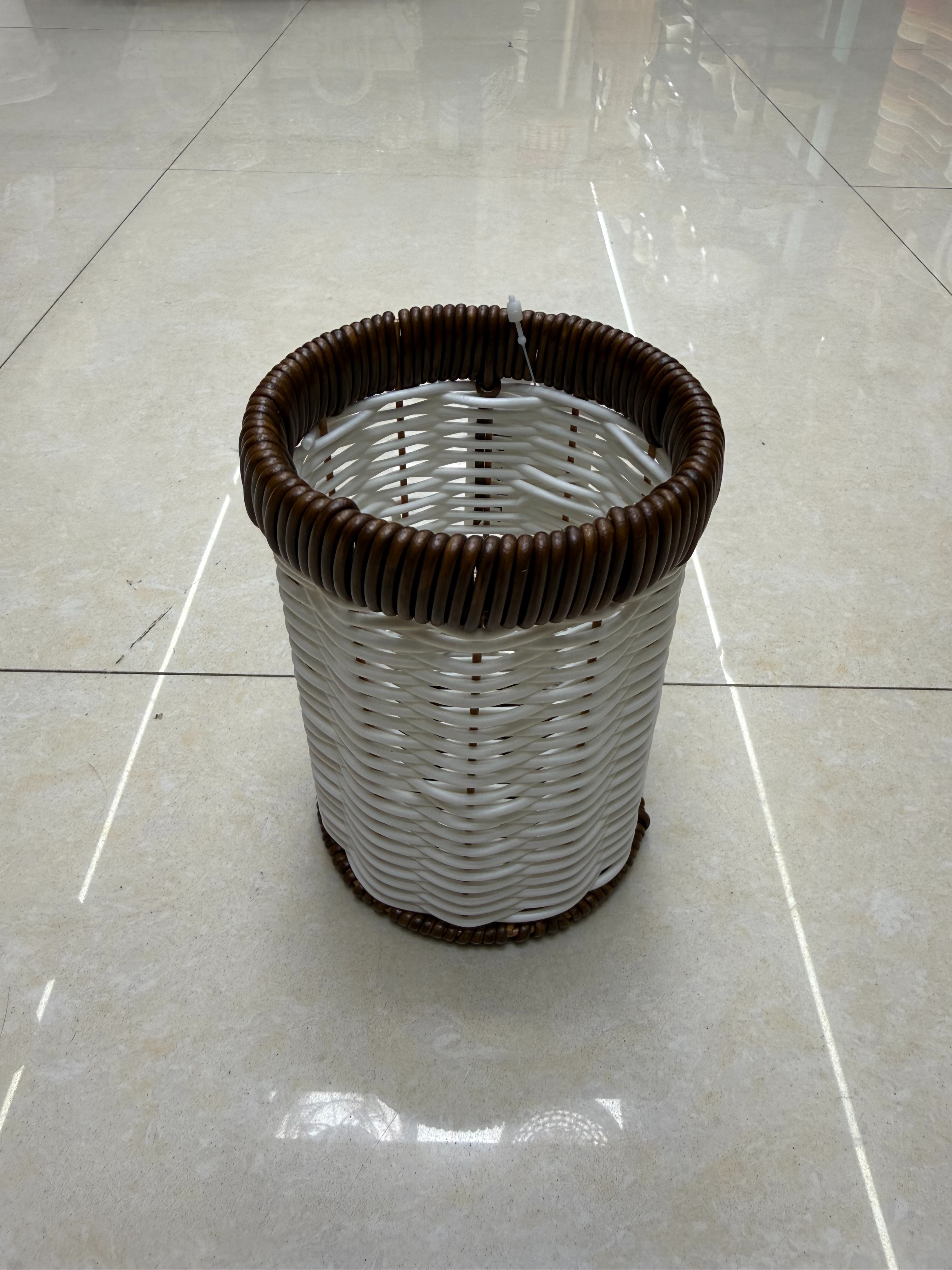 White rubber vine woven pen holder, straight insertion design, pencil ruler, eraser, transparent solid wood stem, oil-based pen, durable pen holder, round stationery pen holder, washbasin storage basket pic 3