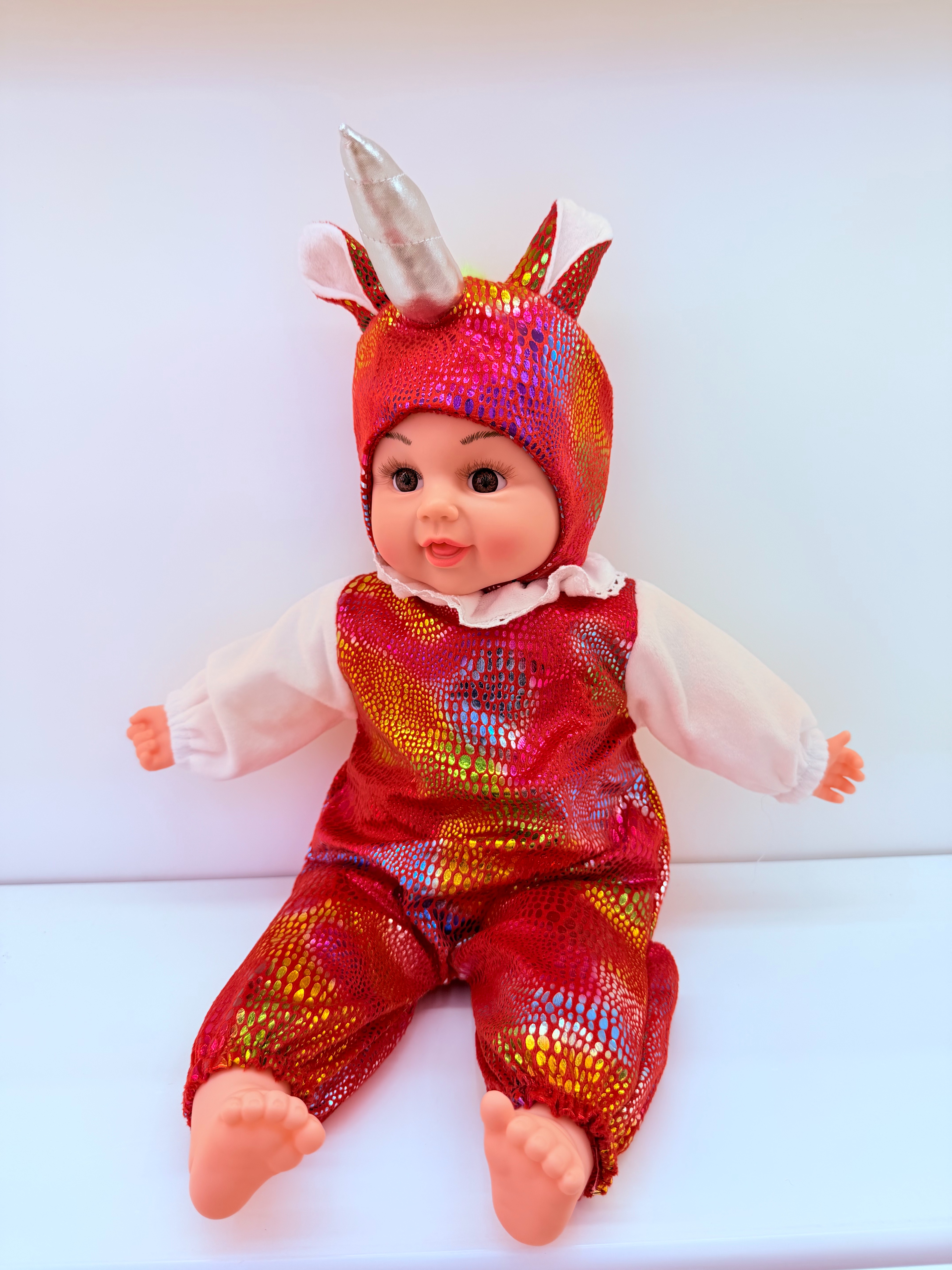 The lacquered unicorn doll with musical fabric is soft and comes in a variety of colors. It is a cute and heartwarming doll that is a bestseller in foreign trade Item Picture