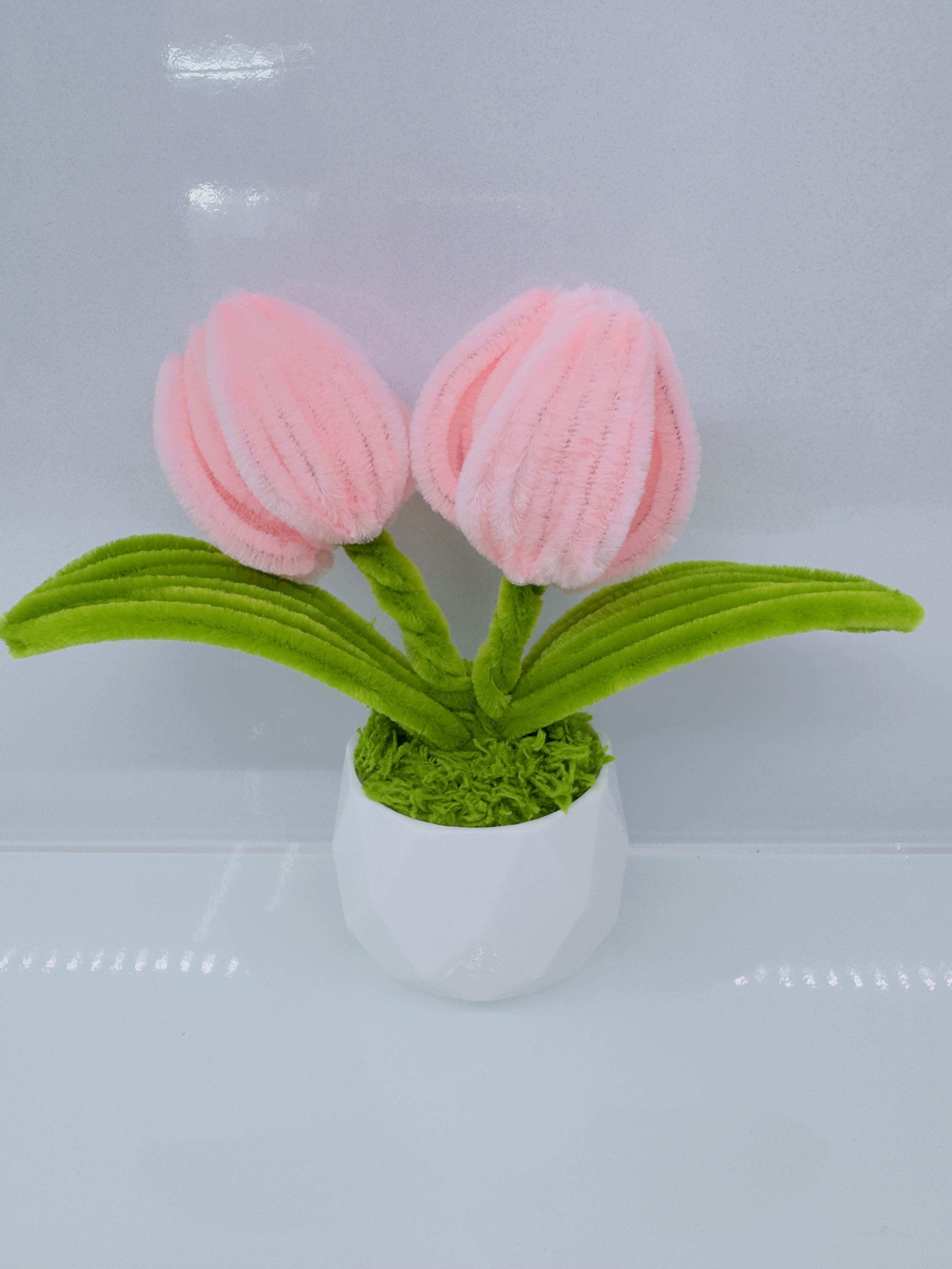 Finished product: Twisted stick sunflower tulip simulation flower book study desk decoration, small potted plant for Teachers' Day decoration