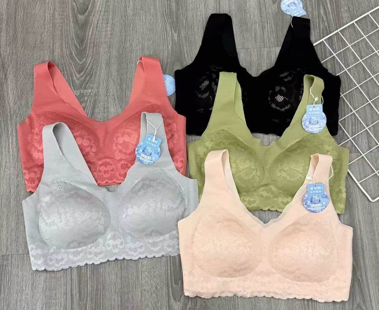 15 -وتباع ملابس داخلية من طراز QNI في ملابس داخلية من طراز QNI