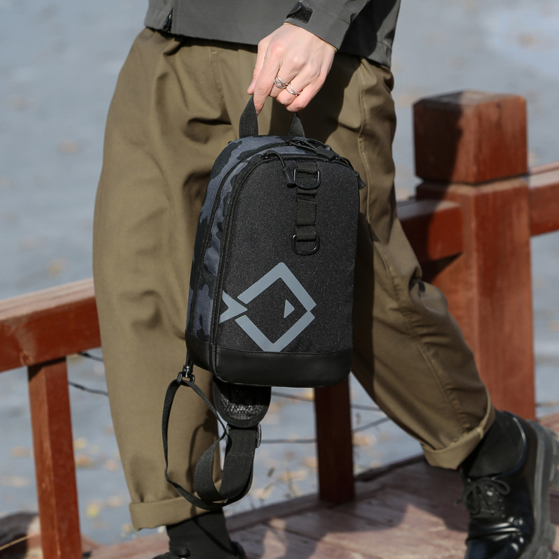 Lure bag: Outdoor bag, sports cycling chest bag, waist bag, casual men's bag, shoulder bag, crossbody bag, small cycling bag