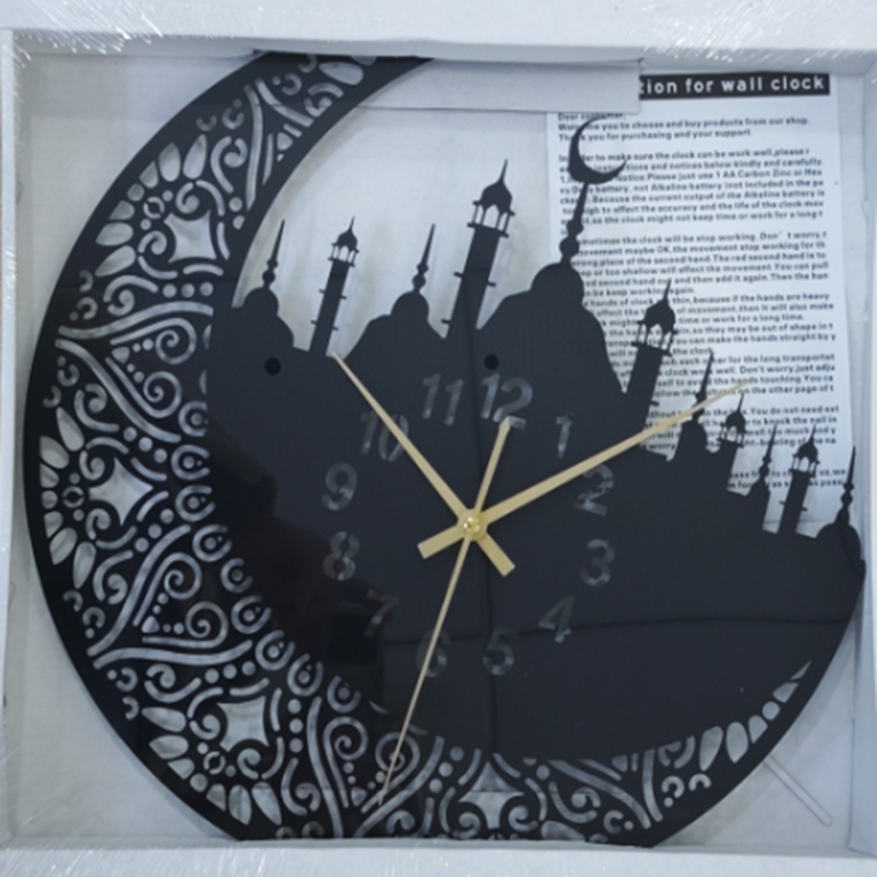 Ironwork light luxury gold and silver wall clock Application Scenario