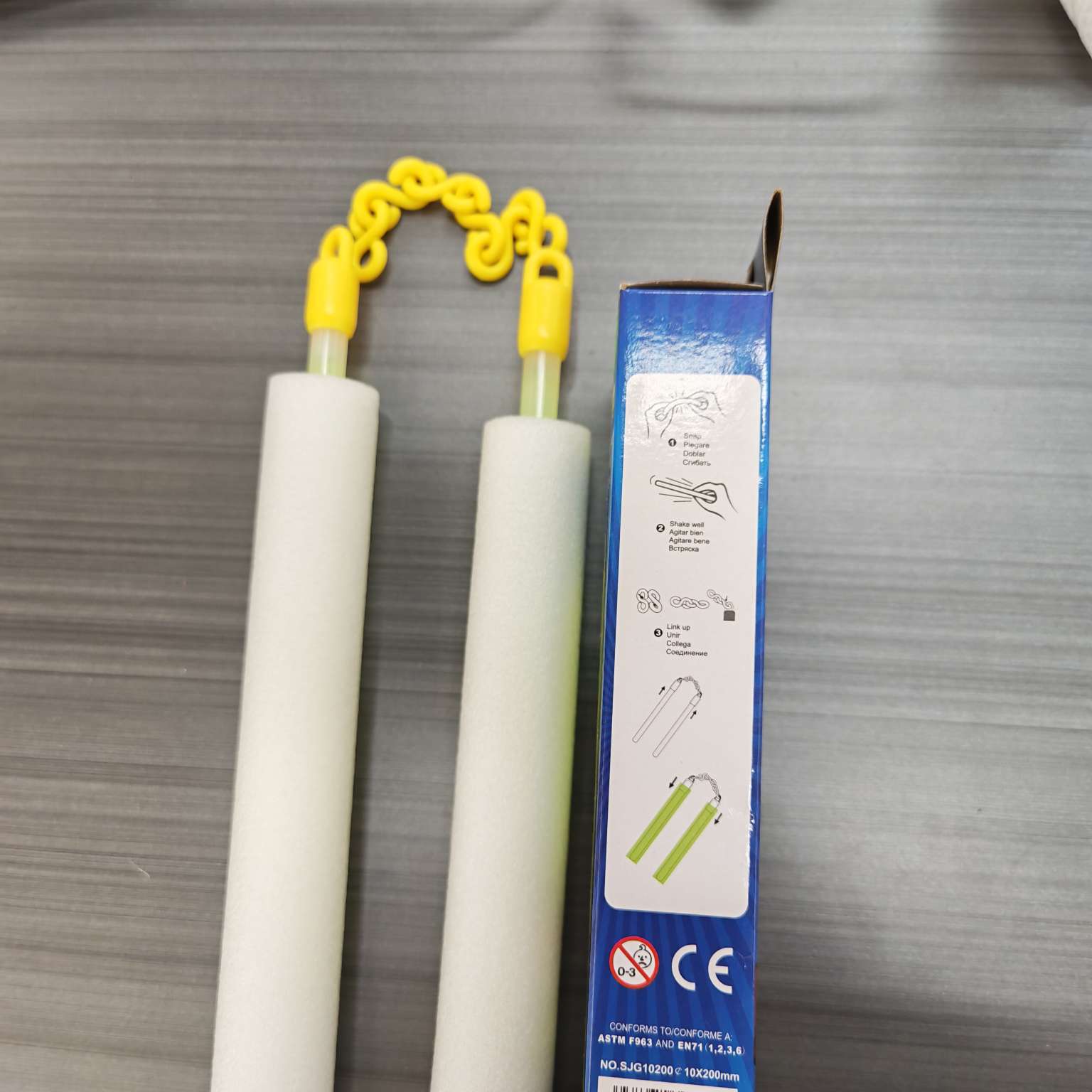 Soft foam luminous nunchucks, night stage fluorescent performance sticks, luminous nunchucks, fluorescent sticks, sponge, safe children's performance props detail image 4