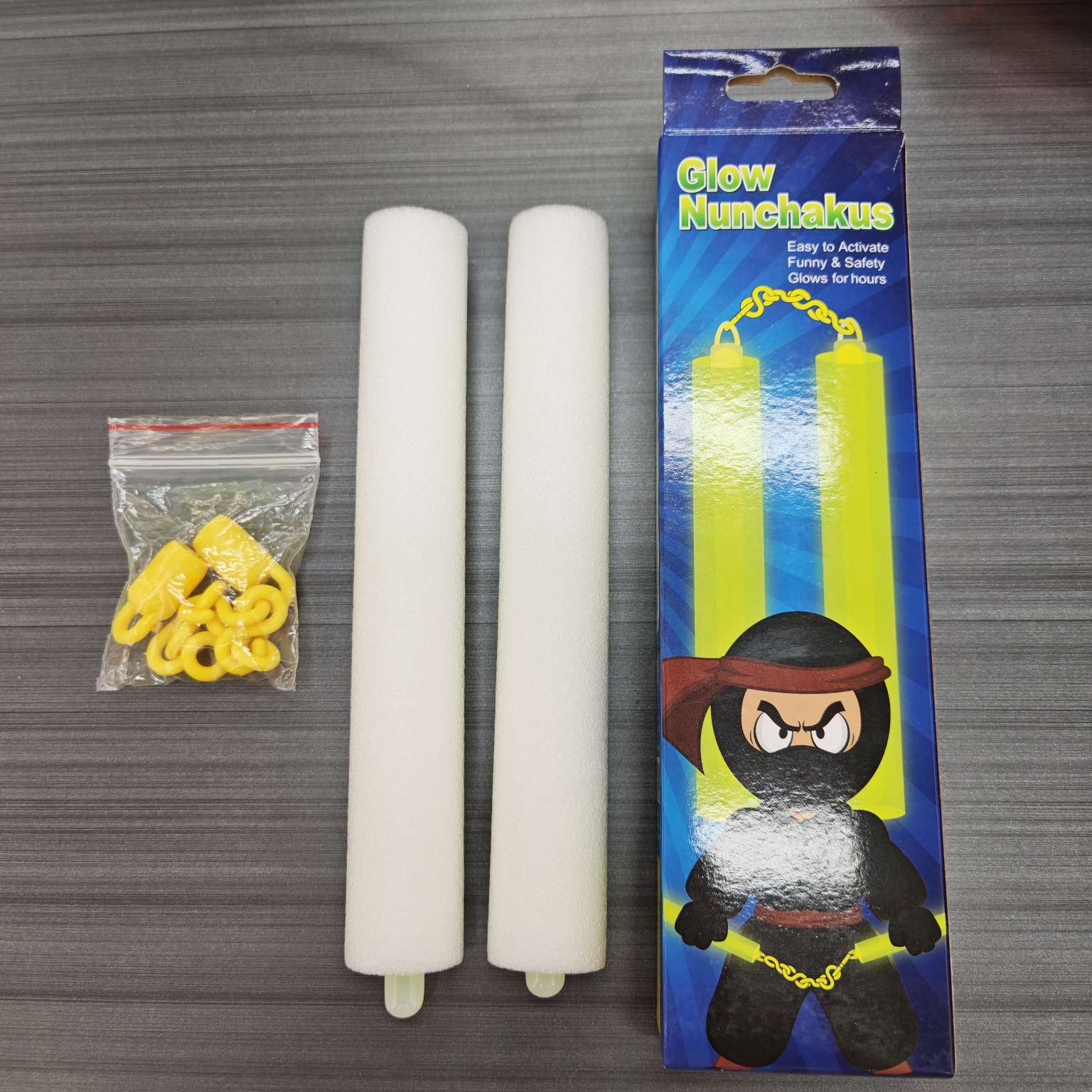 Soft foam luminous nunchucks, night stage fluorescent performance sticks, luminous nunchucks, fluorescent sticks, sponge, safe children's performance props Application Scenario