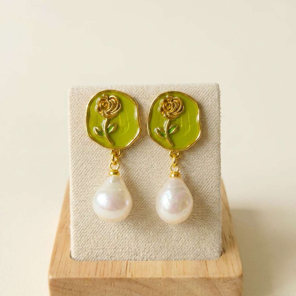 Pearl 925 silver Long Earrings for women, a light luxury style for daily commuting detail image 3