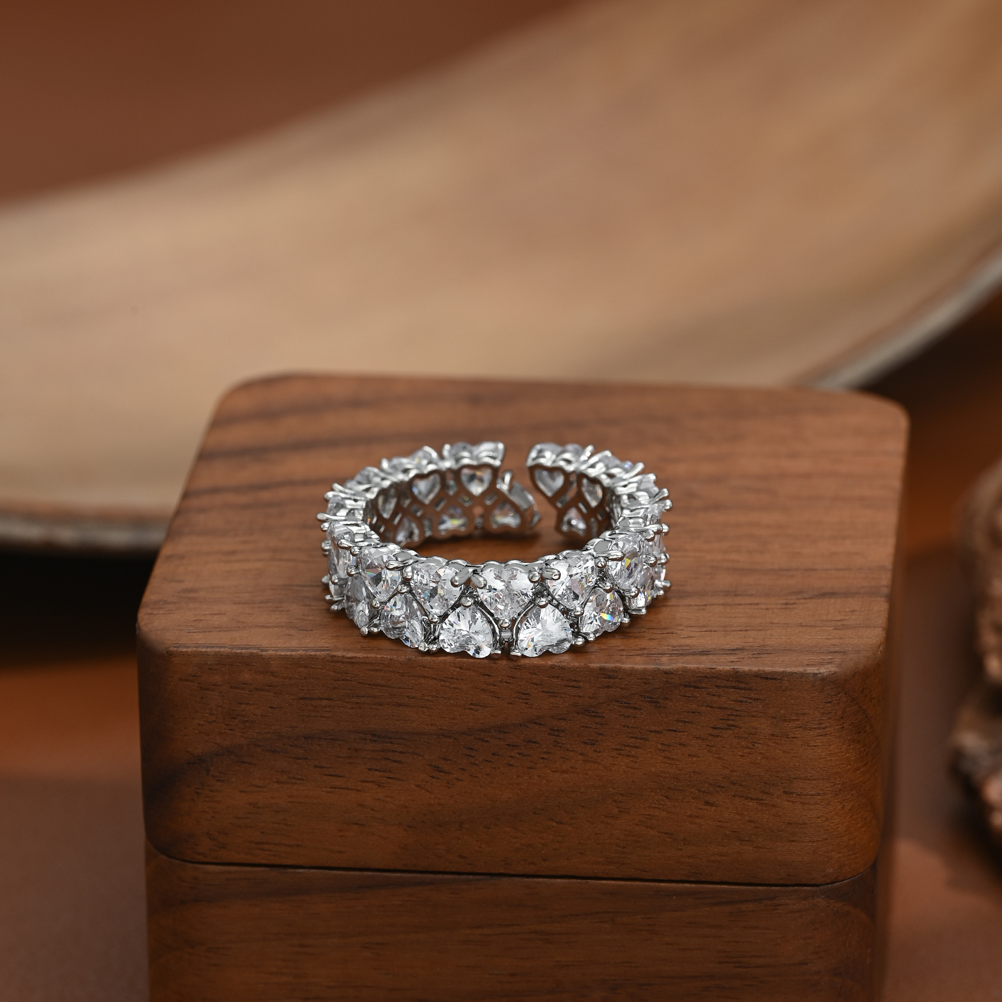 New fashionable lover's heart-shaped opening ring for daily gifting Item Picture