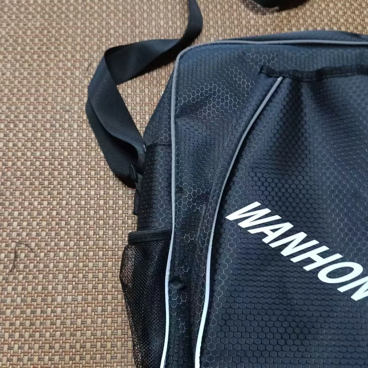 Badminton racket bag, badminton bag, single-shoulder backpack, crossbody sports backpack, training multi-functional bag detail image 9