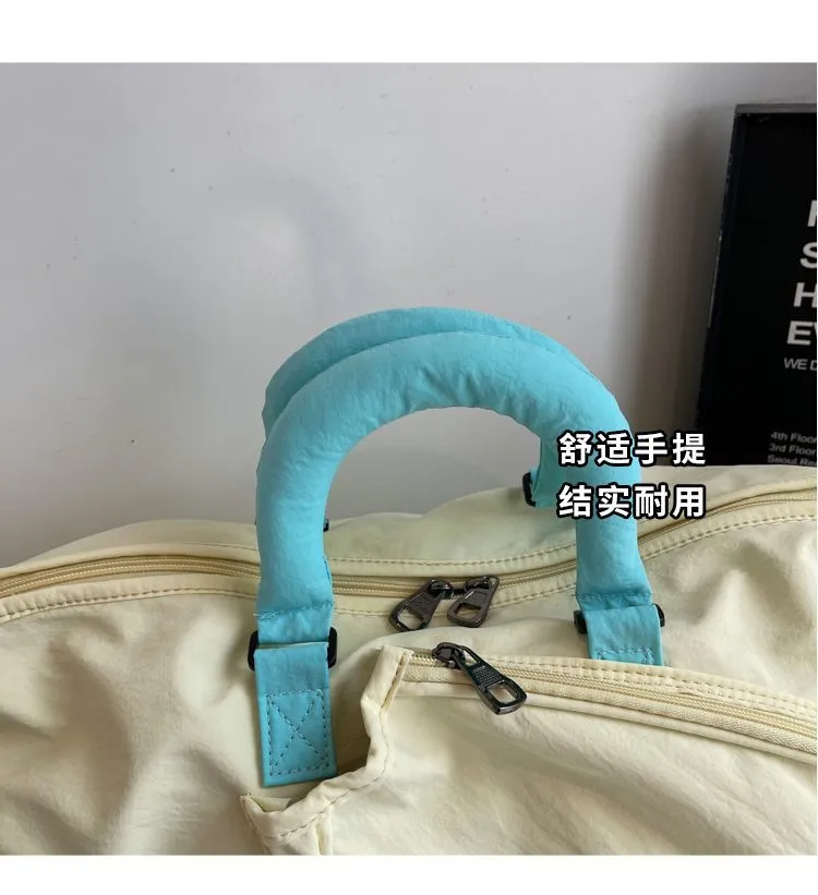 High-color-blocking, good-looking travel bag, large-capacity, fashionable hand-held, lightweight sports bag, versatile commuting badminton bag detail image 7