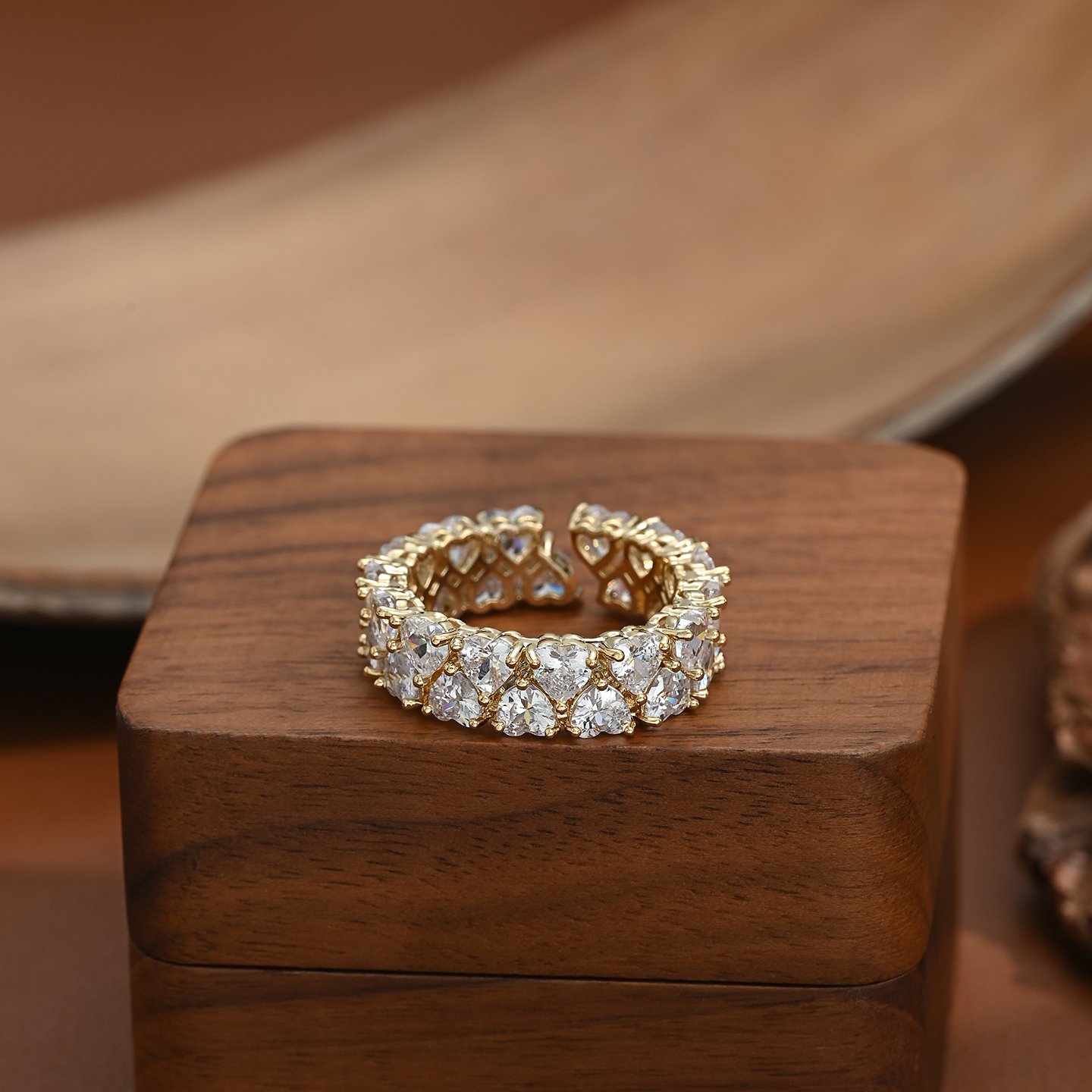 New fashionable lover's heart-shaped opening ring for daily gifting Application Scenario